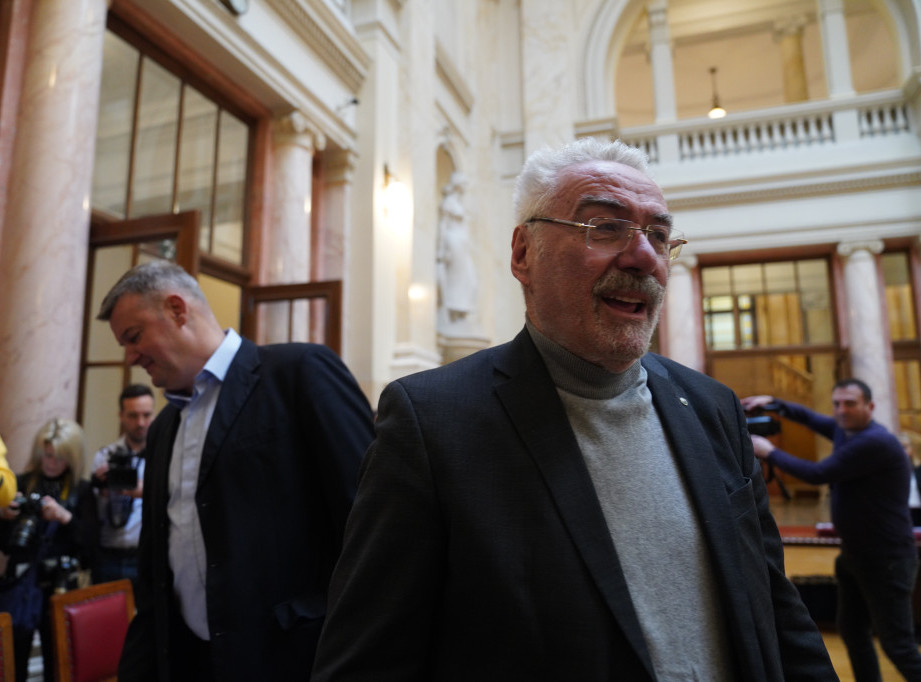 Вучићев одлазак и разочарање у „нову“ власт